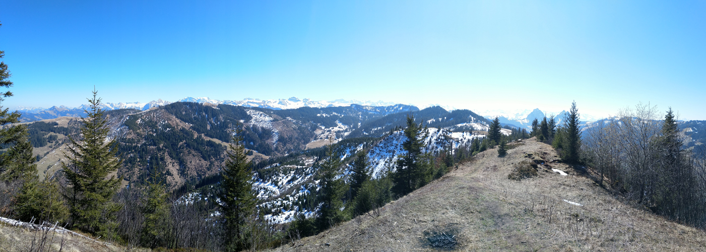 schönes Breitbildfoto aufgenommen auf dem Amselspitz