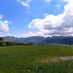 Blick in den weiten Talkessel von Appenzell