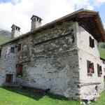 wir erreichen das malerische Sommerdorf Grevasalvas mit seinem typischen alpinem Dorfkern