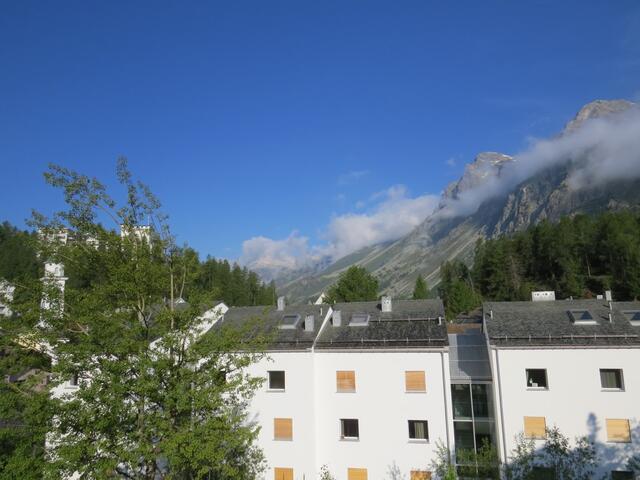 wir blicken aus dem Hotelfenster und sind vom Wetter begeistert