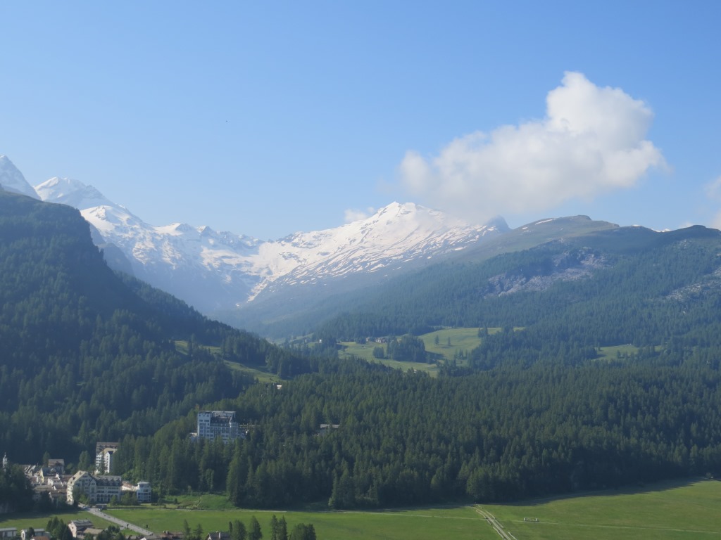 wir schauen in das Val Fex. Sofort kommt uns die Wanderung auf den Muott Ota in den Sinn