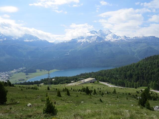 Blick über die Julierpassstrasse und Silvaplanersee zur Fuorcla Surlej