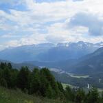 vor uns taucht St.Moritz und der St.Moritzersee auf