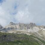 Blick zu den bekannten Gipfeln der drei Blumen (Trais Fluors)