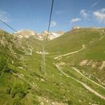 bequem schweben wir mit der Seilbahn hinauf nach Marguns