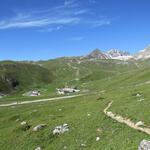 wir blicken zurück zur Bergstation Marguns und dahinter nach Corviglia, wo wir am Vortag waren