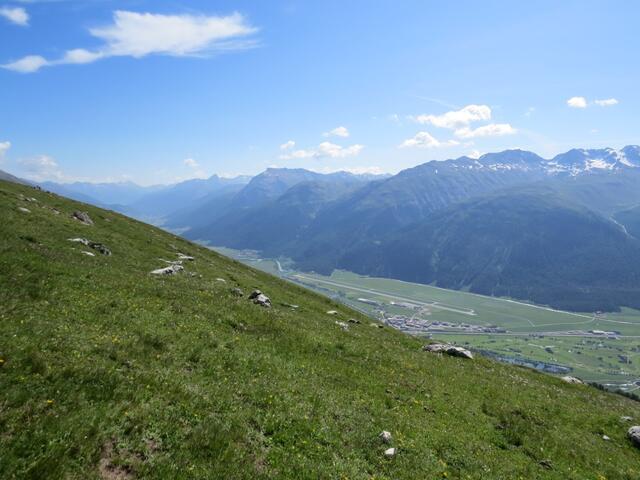 Blick über Samedan ins Oberengadin