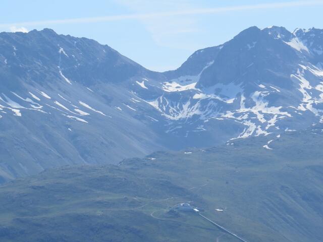Blick zur Bergstation von Muottas Muragl und zur Fuorcla Muragl. Dort oben haben wir sehr viele Steinböcke betrachten können