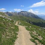 weiter geht es in aussichtsreicher Querung durch die Ostflanke des Piz Padella