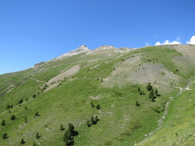 wir blicken zurück. Gut ersichtlich der zurückgelegte Wanderweg. Der Piz Padella ist auch gut erkennbar