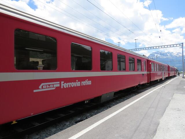 mit dem Zug fahren wir danach zurück nach Celerina