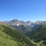 Blick zum Piz Madlain, ins Val Sesvenna, zum Piz d'Immez und zum Piz Cristanas – dort oben standen wir auch schon