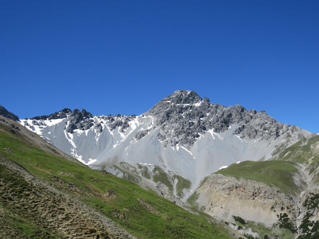 der markante Piz Tavrü