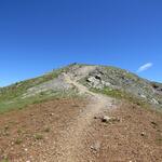 über den nun wieder etwas steileren Wanderweg,...