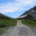 schliesslich erreicht der Weg die Alp la Stretta 2427 m.ü.M.