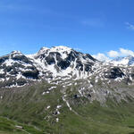 sehr schönes Breitbildfoto mit dem Piz Minor in der Bildmitte. Bei Breitbildfotos immer noch auf Vollgrösse klicken