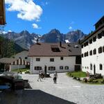 das kleine Alpendorf S-charl gefällt uns sehr