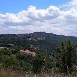 Blick Richtung Montefiascone. Links gut ersichtlich die Kuppel der Basilica di Santa Margherita