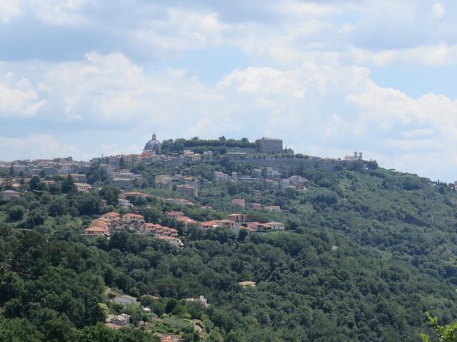 Montefiascone ist bekannt wegen der Legende von Defuk, der den lokalen Weisswein sehr geliebt hat