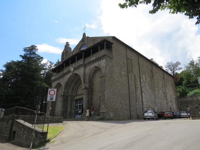 wir erreichen die Basilica S. Flaviano 11.Jhr. an der alten Via Cassia, wichtigstes Gotteshaus in Montefiascone