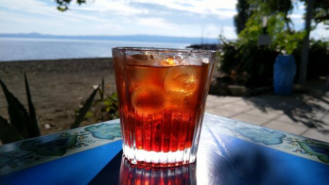 an der Strandbar geniessen wir danach einen Aperitivo