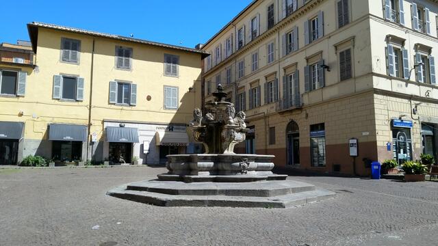 bei der Piazza della Rocca ist unser Rundgang beendet. Morgen geht es hier weiter