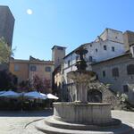 bevor wir die heutige Etappe starten, geniessen wir in einem Ristorante bei der  Piazza del Gesù einen Cappuccino