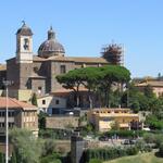 Blick auf die Chiesa della Santissima Trinità