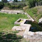 die römische Siedlung besass eine eigene Wasserquelle, bei der noch heute frisches und sauberes Wasser heraussprudelt