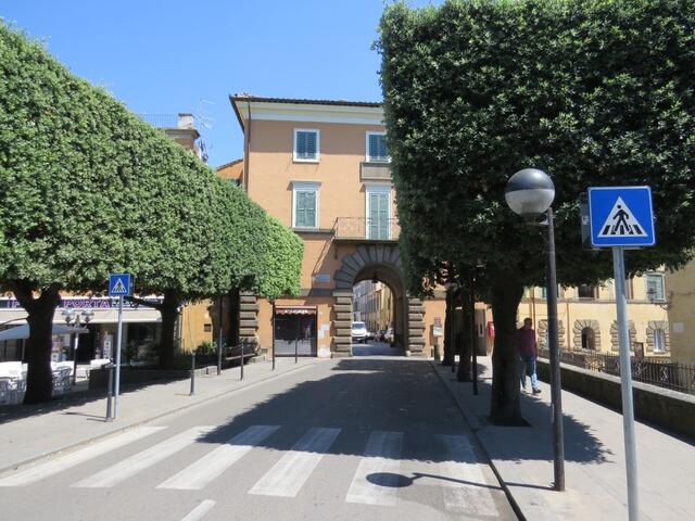 ...nach Capranica zum grossen Stadttor Sant' Antonio 16.Jhr.