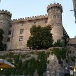 mit dem Auto fuhren wir danach dem See entlang, nach Bracciano mit dem Castello Orsini-Odescalchi