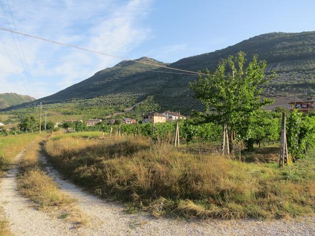 ...und fährt uns nach Monteleto wo unsere heutige Etappe auf der Via di San Francesco startet