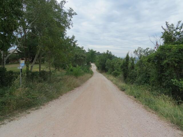 ...und fährt uns nach Valdichiascio wo unsere heutige Etappe auf der Via di San Francesco startet