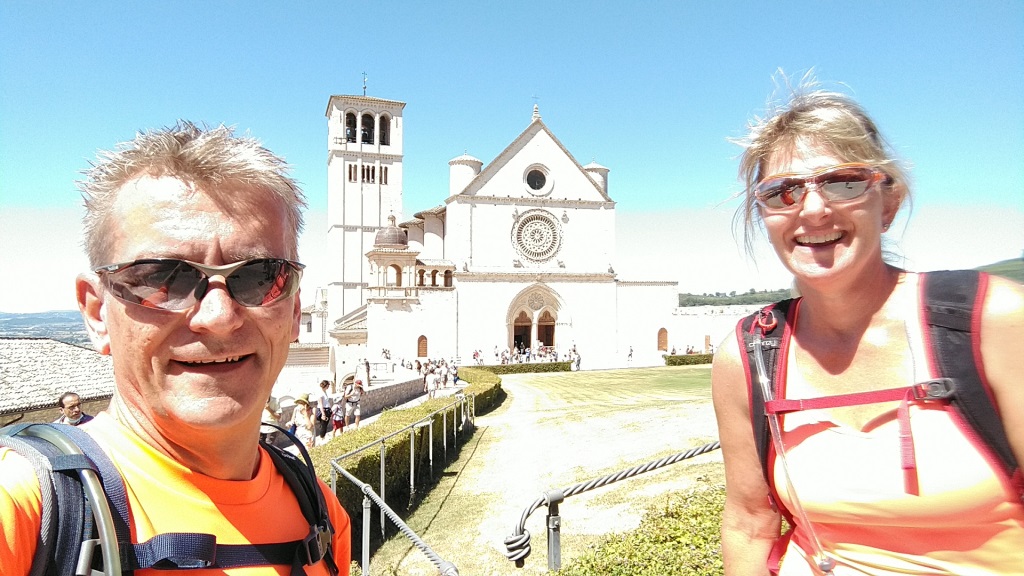 Erinnerungsfoto aufgenommen bei der Basilika San Francesco