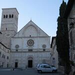 an der Kathedrale San Rufino vorbei...