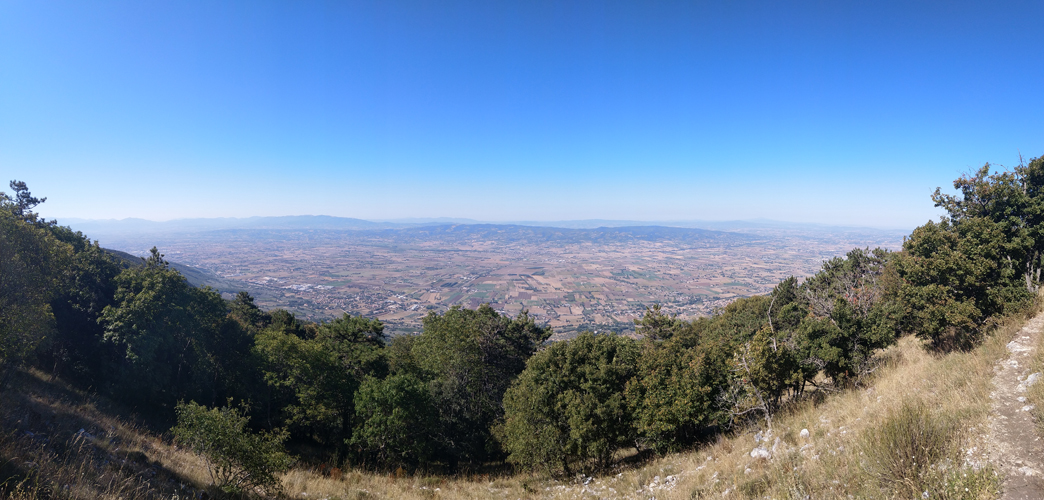 ...und uns dieses atemberaubende Panorama empfängt