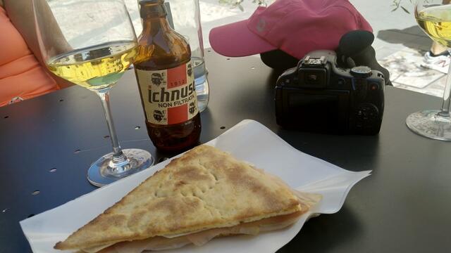 ...geniessen wir eine Piadina und ein kühles Bier