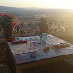 auf der aussichtsreichen Terrasse vom Ristorante Le Terrazze di Properzio, geniessen wir ein traumhaftes Abendessen