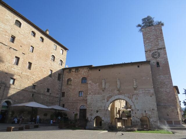 bei der Porta Consolare starten wir die heutige Etappe der Via di San Francesco