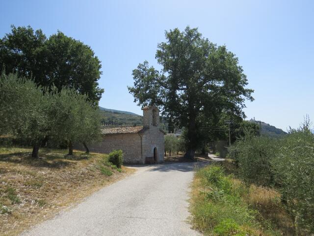 wir erreichen die kleine Kirche San Donato