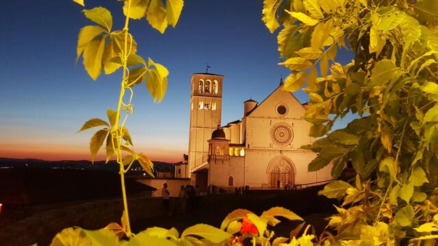 im Ristorante San Francesco mit Blick auf die Basilika geniessen wir das Abendessen