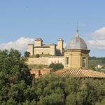 vom Hotelzimmer aus erkennen wir die Chiesa di San Rocco und die Rocca Albornoziana