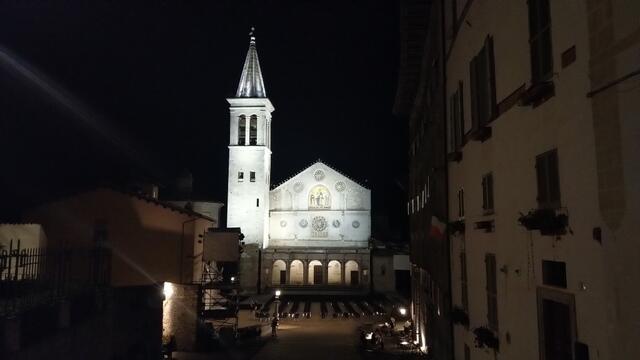 durch die schöne Altstadt erreichen wir die Kathedrale von Spoleto
