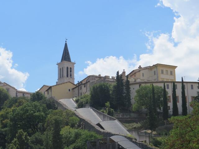 wir blicken hinauf zum Dom Santa Maria Assunta