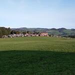 Blick zurück zum Landgasthof Eischen mit dem Campingplatz