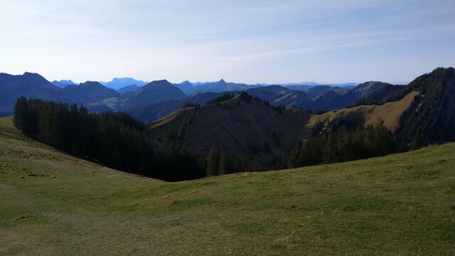 was für eine schöne Aussicht über das Alpstein hinaus, Richtung Glarner Alpen