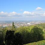 von der Wallfahrtskirche geniesst man eine sehr schöne Aussicht auf Bologna und auf die Ebene