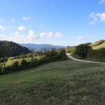 unser Wanderweg schlängelt sich durch diese schöne Hügellandschaft