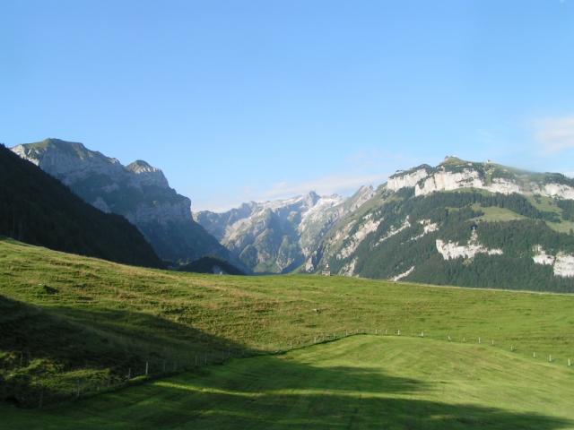 rechts Ebenalp, in der mitte der Säntis