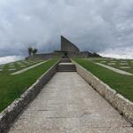 wir erreichen der Passo della Futa und gleichzeitig das Mahnmal und Soldatenfriedhof vom 2.Weltkrieg